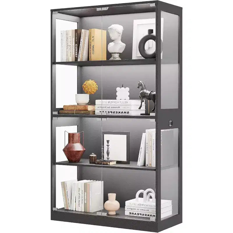 4-stufige Glasvitrine mit LED-Beleuchtung, Vitrinenschrank mit Ladeanschlüssen & Bewegungssensor, Aufbewahrungsregale für Sammlerstücke